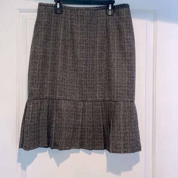 Ainsley & Aiden skirt suit set size 10 - Picture 7 of 14